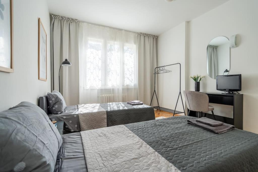 Modern And Calm 2bdrm In Centre Sofia